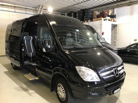 Mercedes Sprinter Midibus XL Seitenansicht